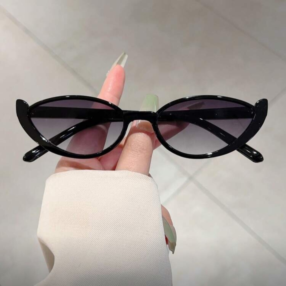Retro Black Rhinestone Sunglasses